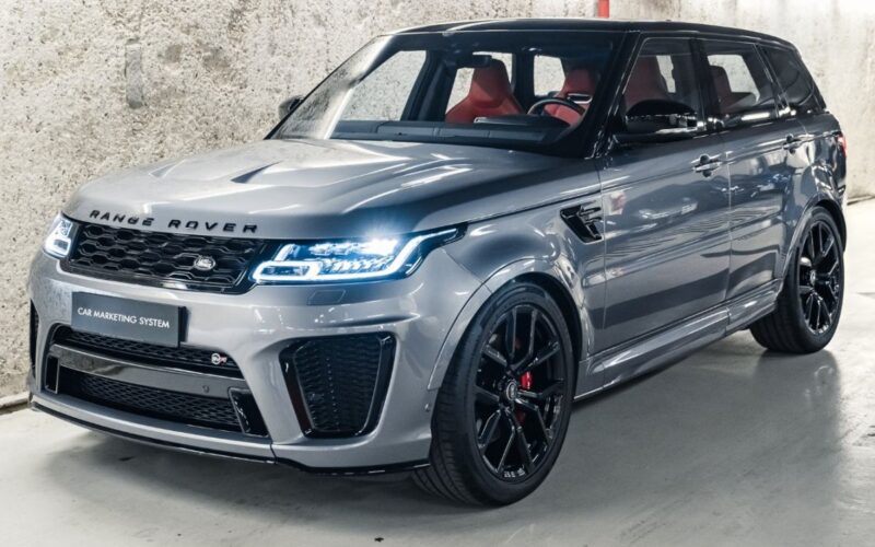Range Rover V6 vs V8 - what's the difference?