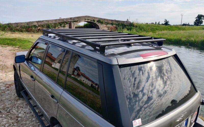 How much weight can a Range Rover roof hold?