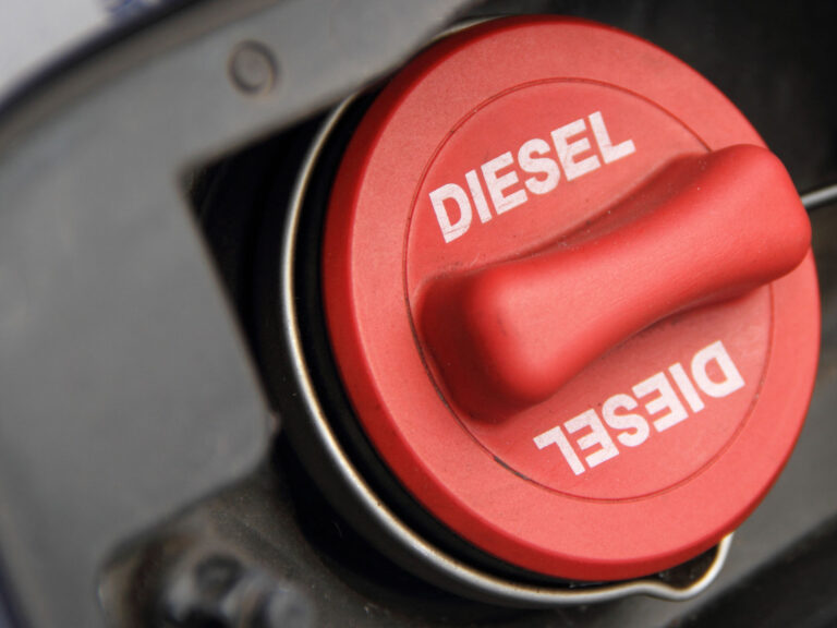 Using red diesel in a Range Rover – complete guide 1 Red diesel cap.
